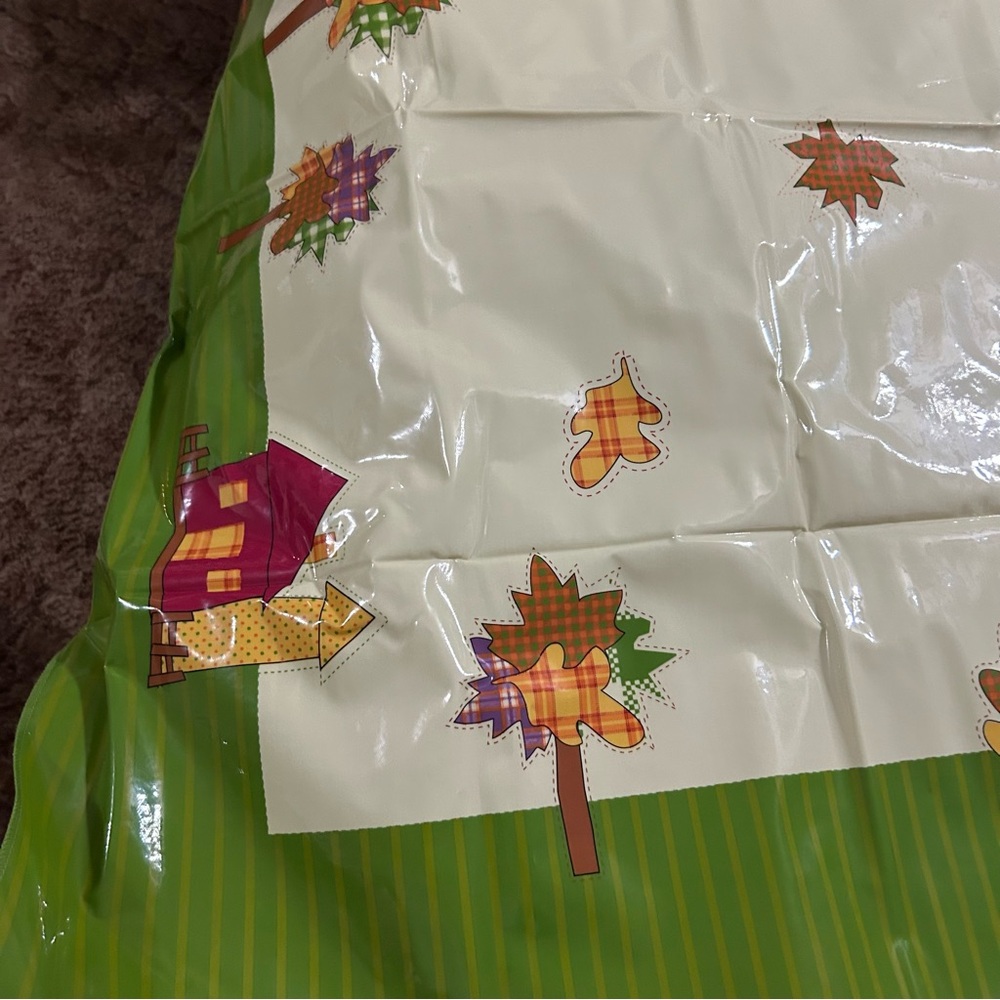 Vinyl Thanksgiving tablecloth NWT - Picture 3 of 3